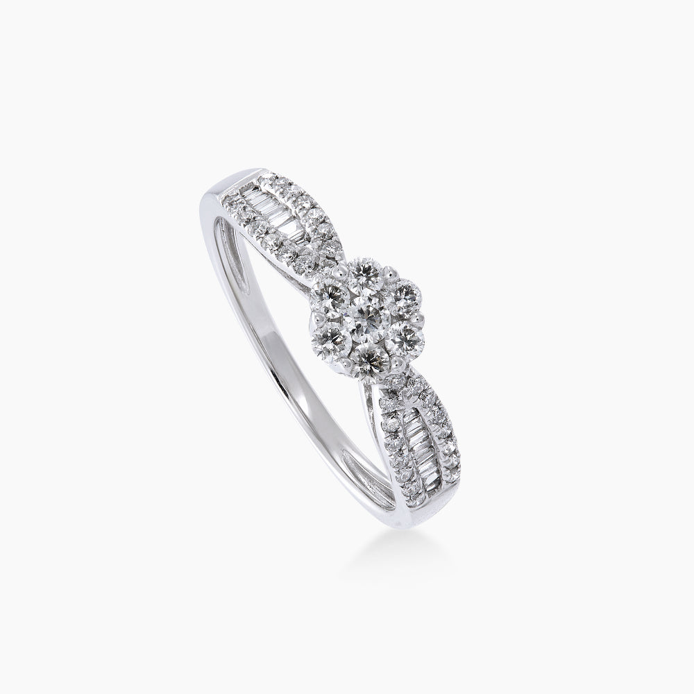 Tapered Cut and Diamond Ring in 750/18K White Gold 267240723(R)