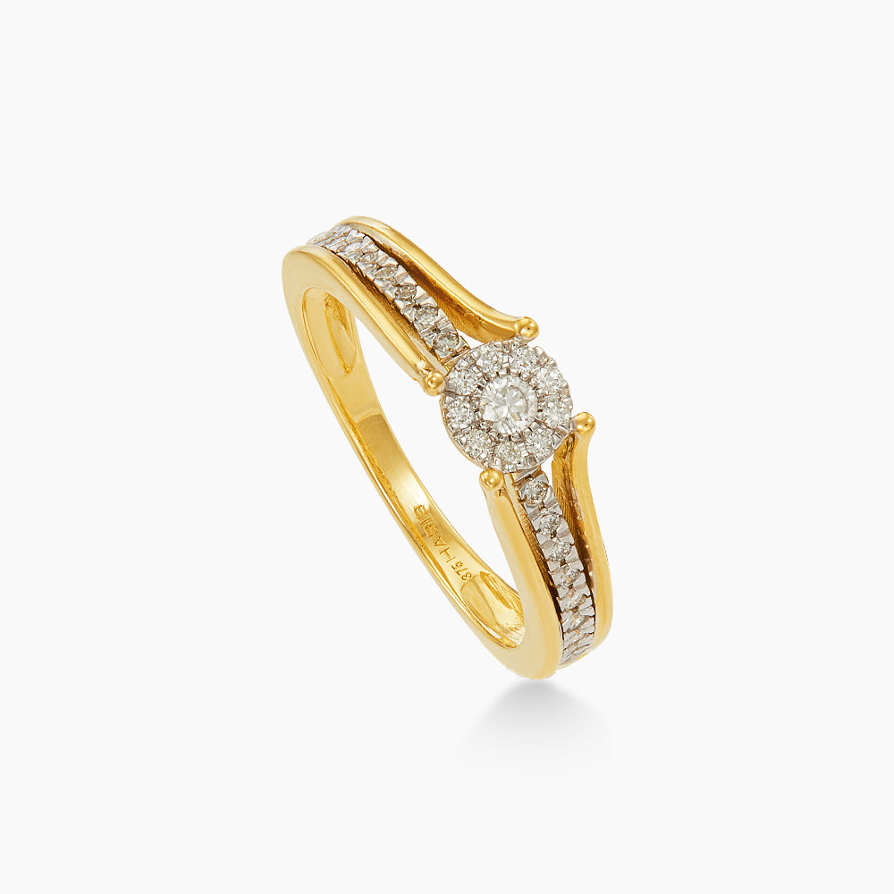 Diamond Ring in 375/9K Yellow Gold 270250824