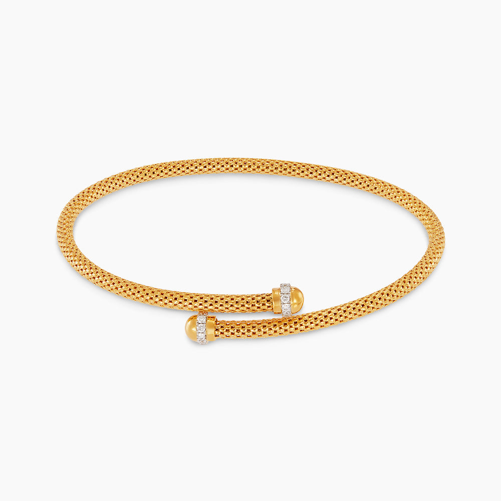 Diamond Bangle in 750/18K Yellow Gold 682690126