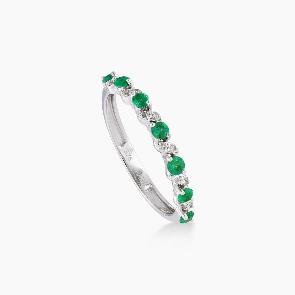 Emerald and Diamond Ring in 375/9K White Gold 275980726