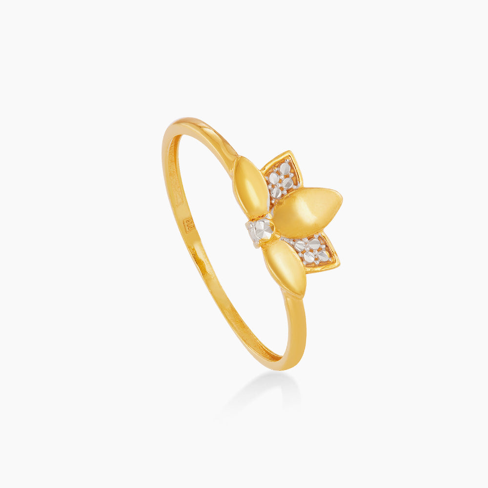 916/22K Yellow and White Gold Ring 6200101YW
